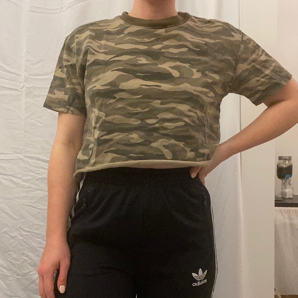 Camo crop top